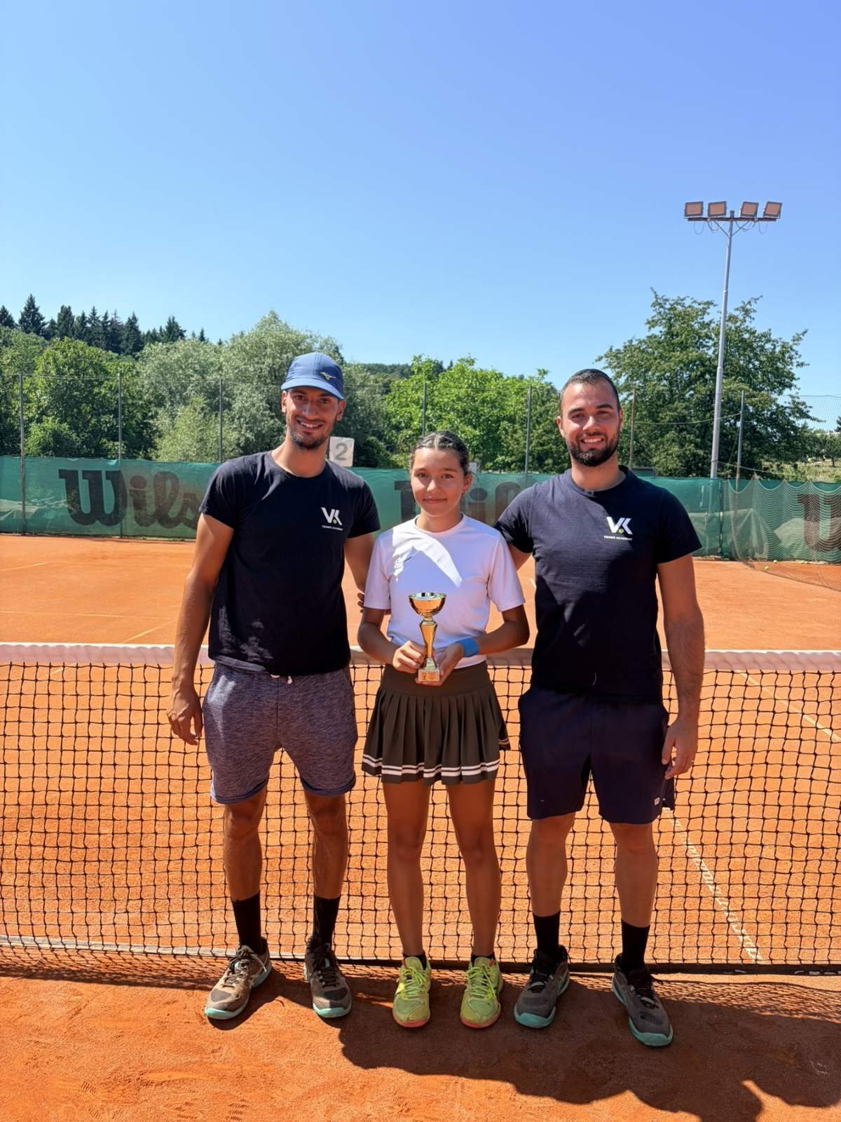 Ema with coach Stanislav Mutafov and head coach Vladislav Karazhov